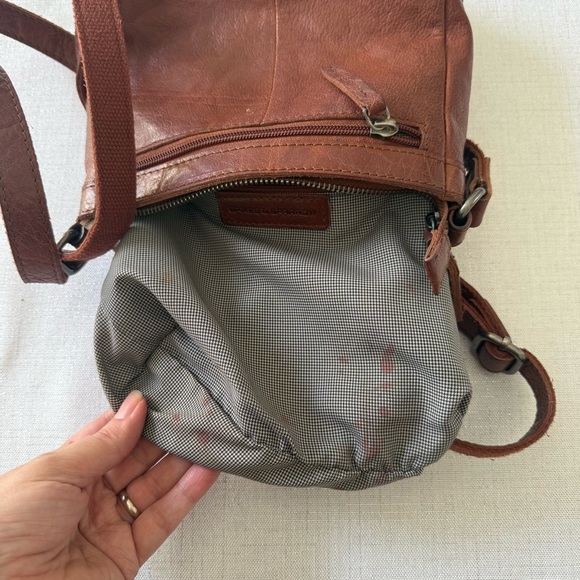 Spikes and Sparrow Brown Leather Crossbody Bag Leather Purse Adjustable Strap - Picture 5 of 8